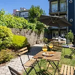 Host Wise - Homely Noble Flats - Garden & Jacuzzi