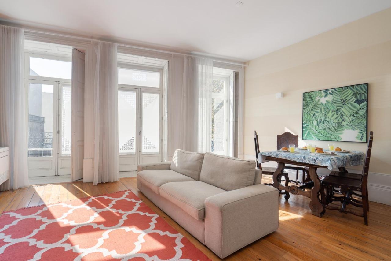 Host Wise - Homely Noble Flats - Garden & Jacuzzi * Porto