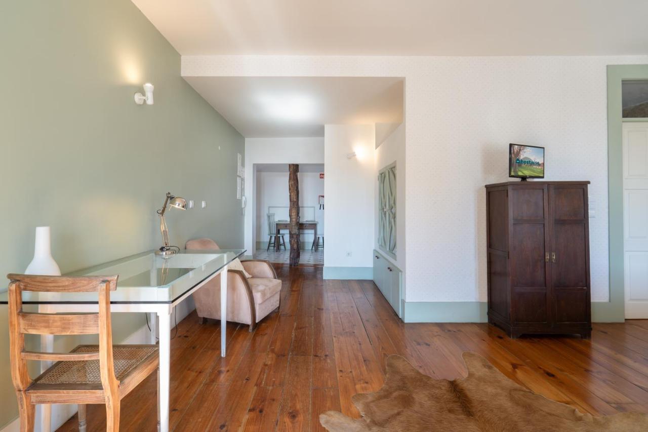 Host Wise - Homely Noble Flats - Garden & Jacuzzi * Porto