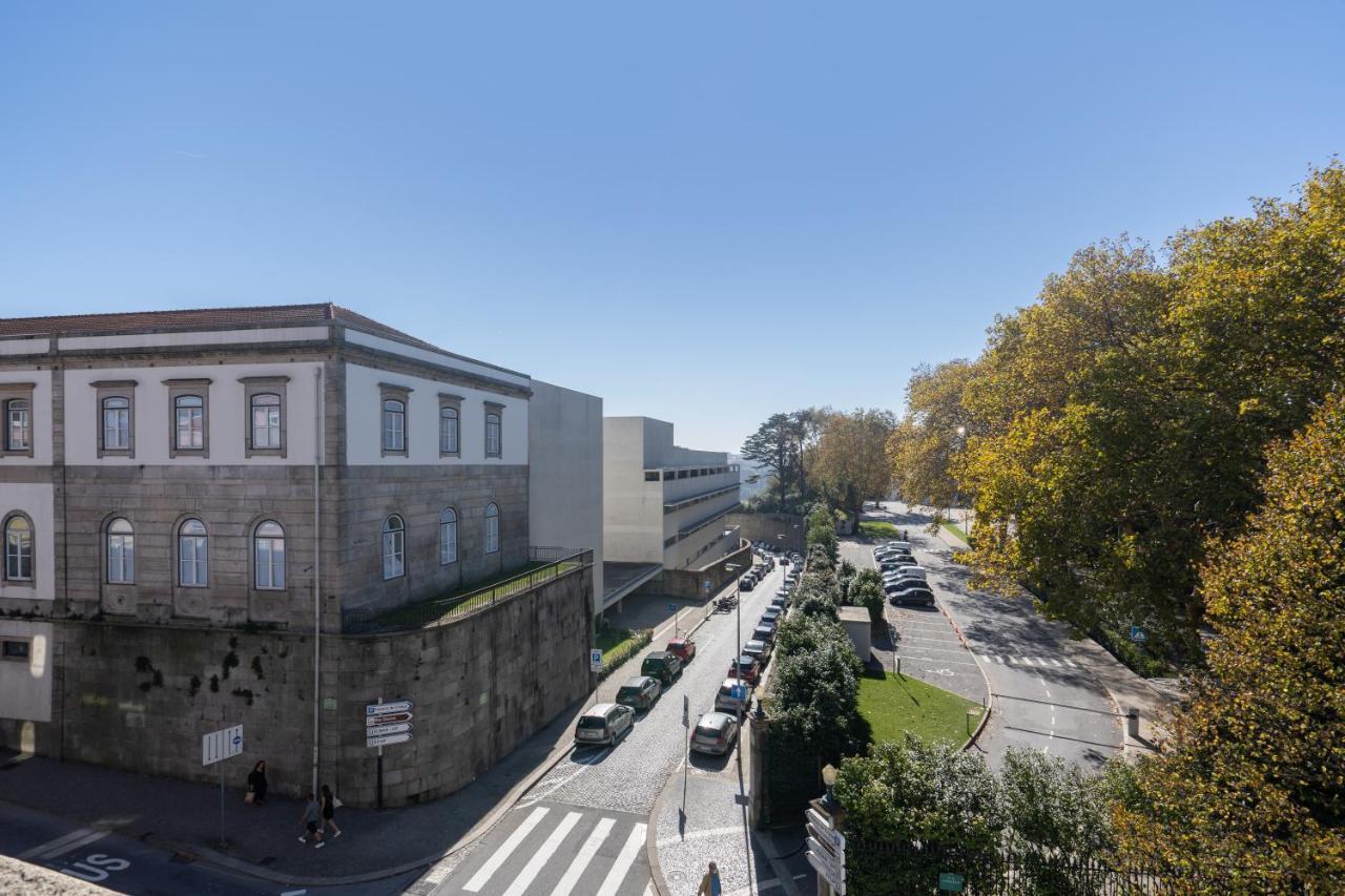 Host Wise - Homely Noble Flats - Garden & Jacuzzi Apartamento Porto