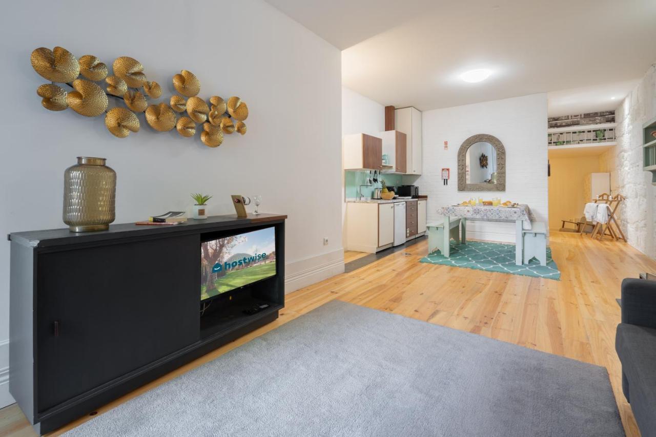 Host Wise - Homely Noble Flats - Garden & Jacuzzi Apartment Porto