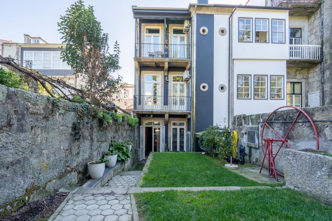 Host Wise - Homely Noble Flats - Garden & Jacuzzi Apartment *