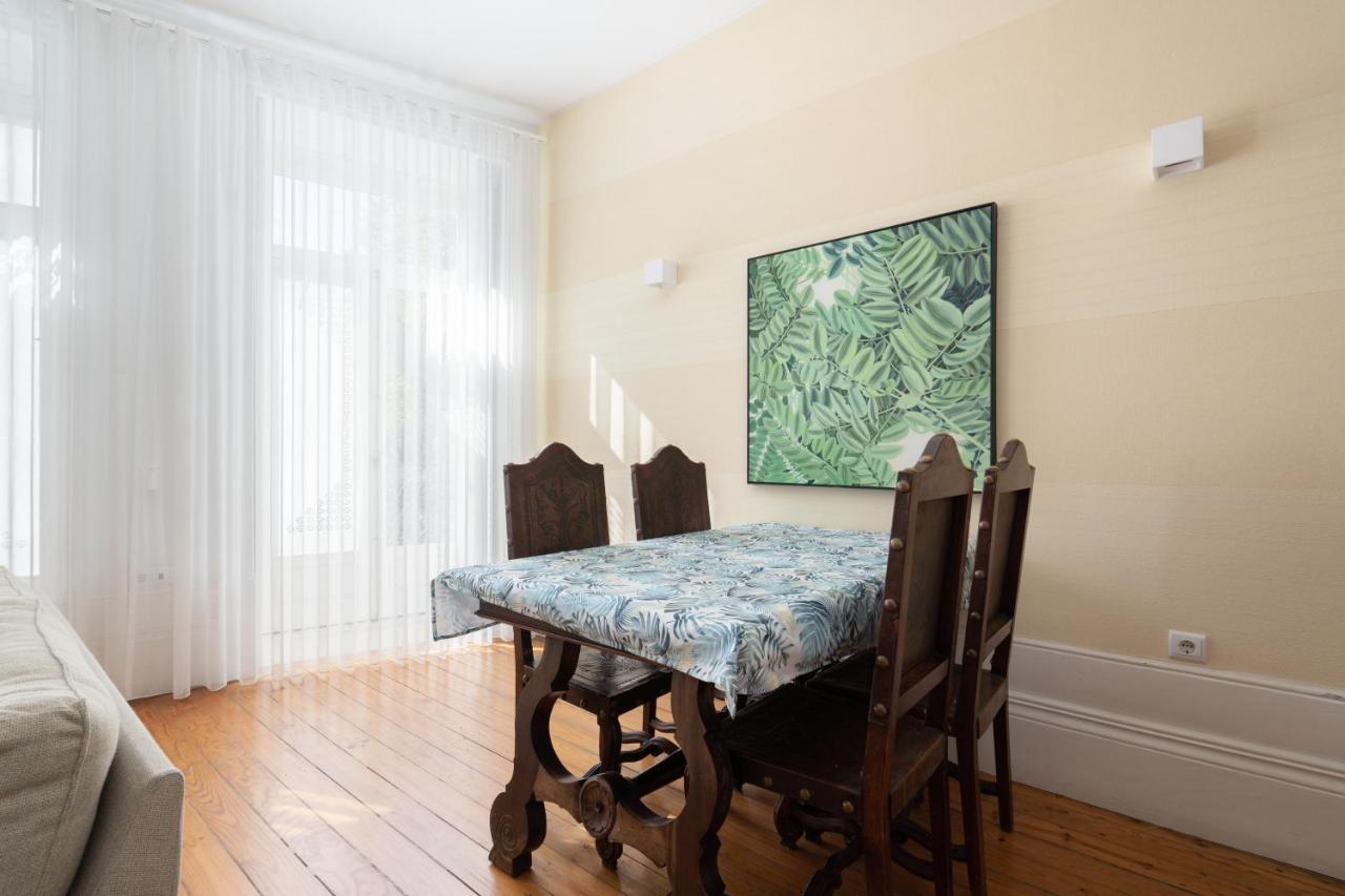 Host Wise - Homely Noble Flats - Garden & Jacuzzi Apartment