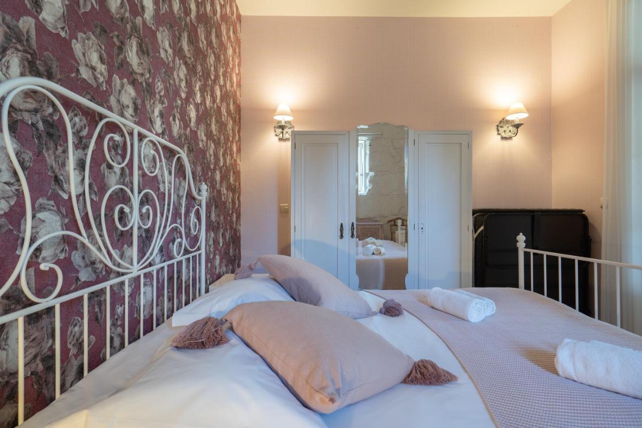 Host Wise - Homely Noble Flats - Garden & Jacuzzi Apartment