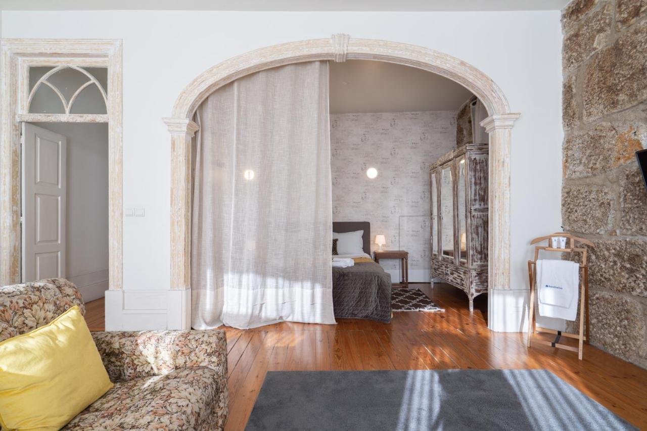 Host Wise - Homely Noble Flats - Garden & Jacuzzi Apartment *